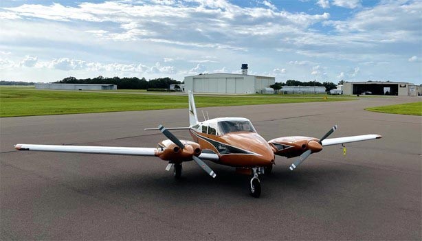 1964 Piper Twin Comanche PA-30 — photo 3