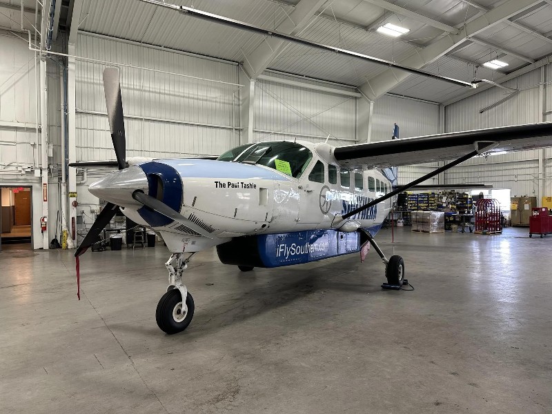 2004 Cessna Caravan 208B Grand, photo 2