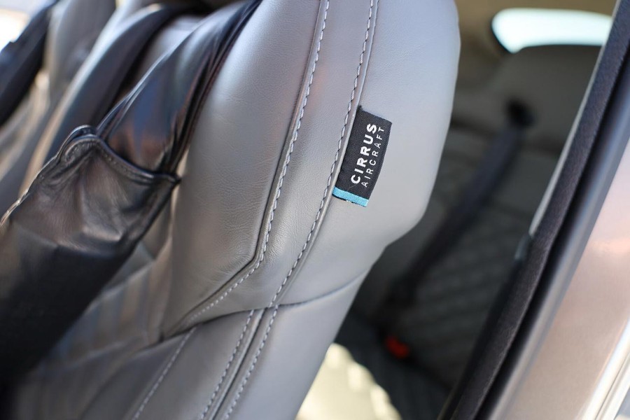 2018 Cirrus SR22T-G6 GTS (N717GG), photo 13