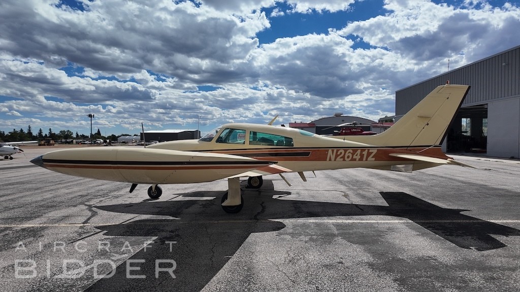 1979 Cessna 310R, photo 2