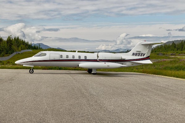 1980 Learjet 35 — photo 1