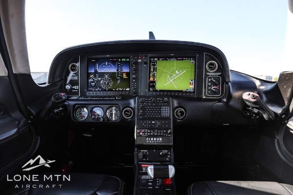 2013 Cirrus SR22-G5 — photo 4
