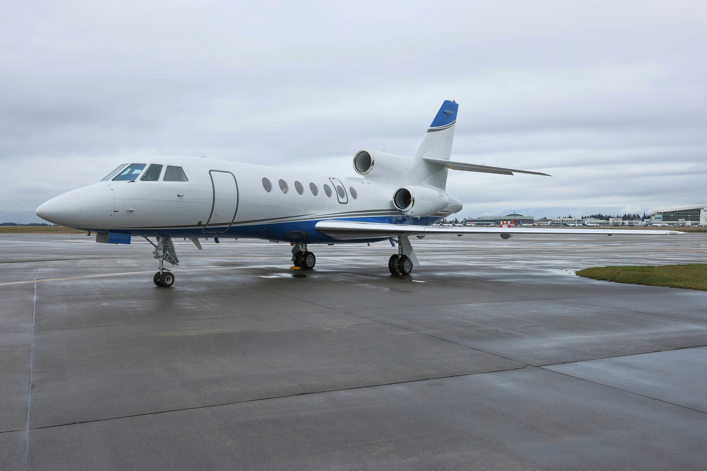2000 Falcon 50