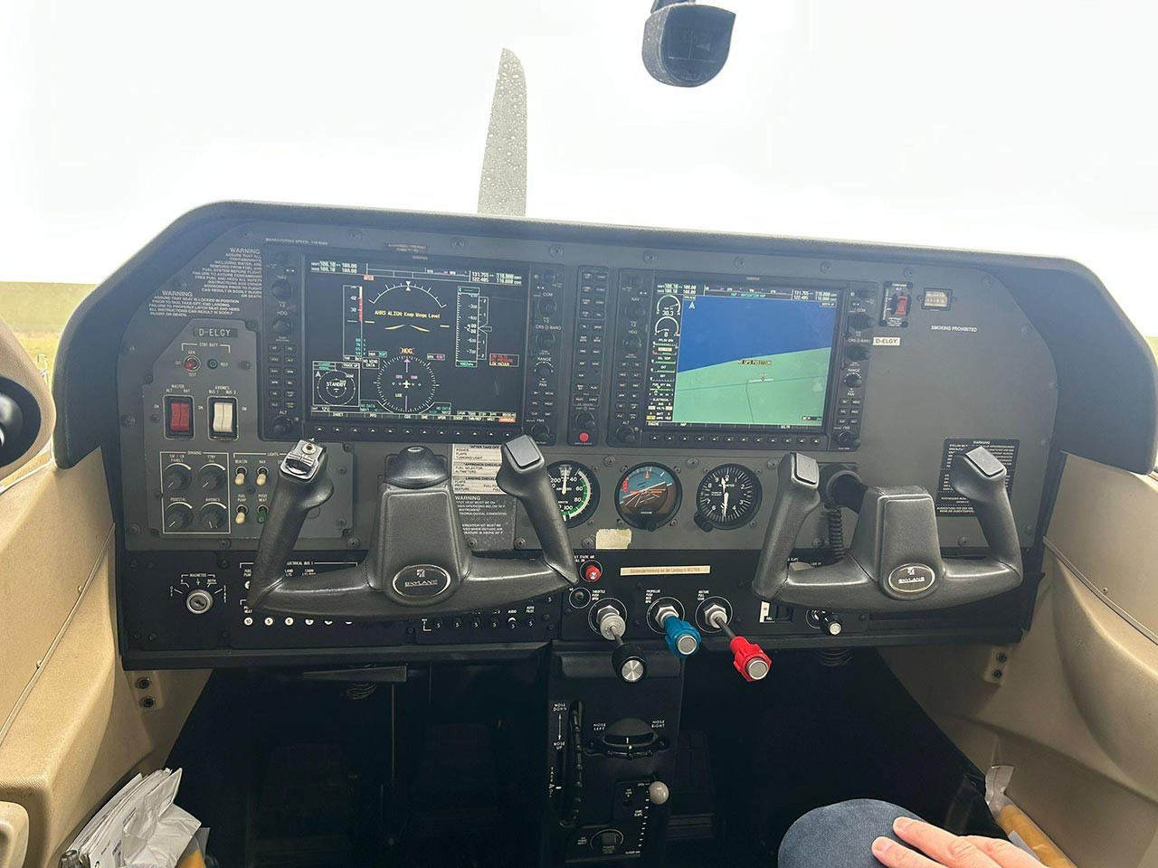 2011 Cessna 182T Skylane 5