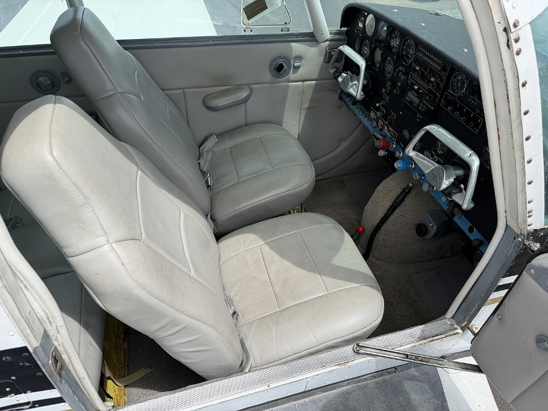 1959 Piper Comanche PA-24-250, photo 9