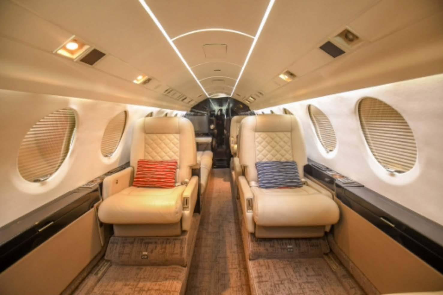 1989 Falcon 50 — photo 4