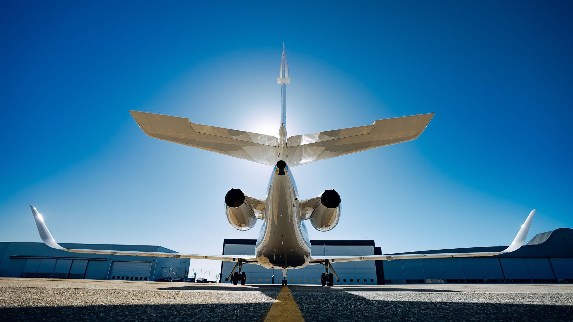 2017 Falcon 2000 — photo 3