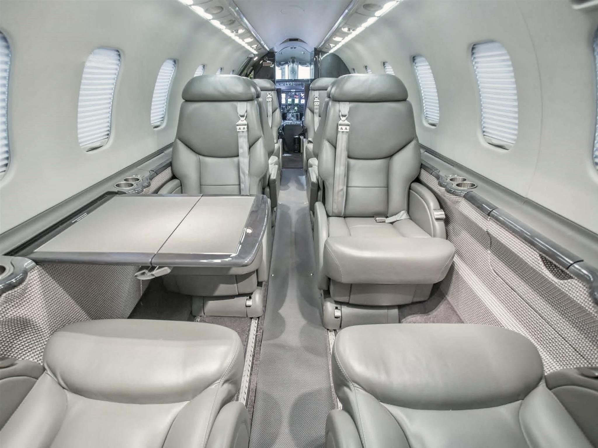 2000 Learjet 45 — photo 3