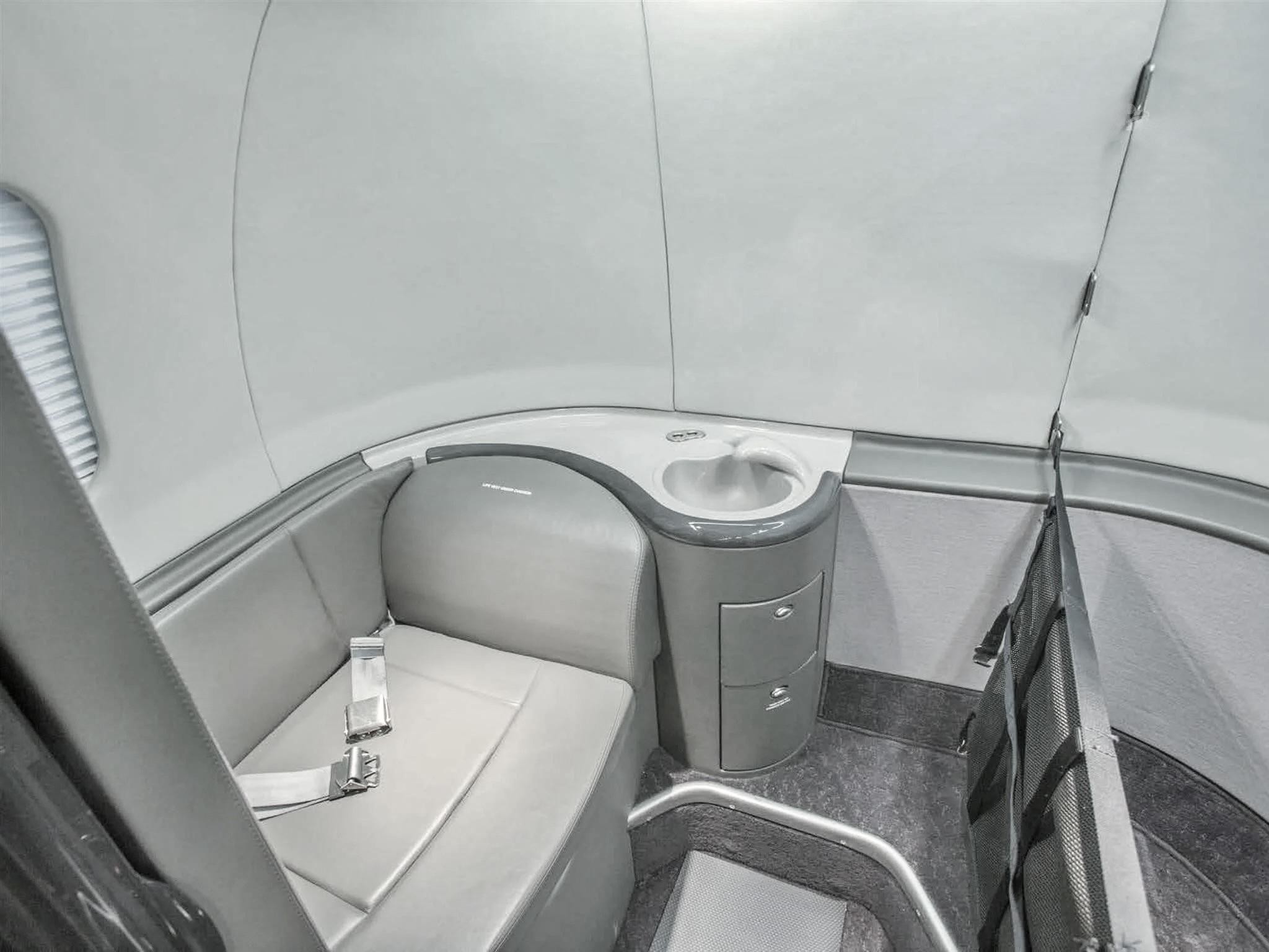 2000 Learjet 45 — photo 4