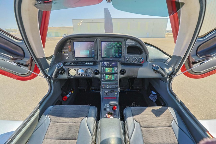 2007 Cirrus SR22-G3 Turbo (N762CR), photo 16
