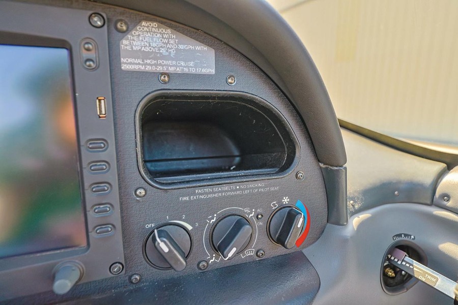 2007 Cirrus SR22-G3 Turbo (N762CR), photo 19