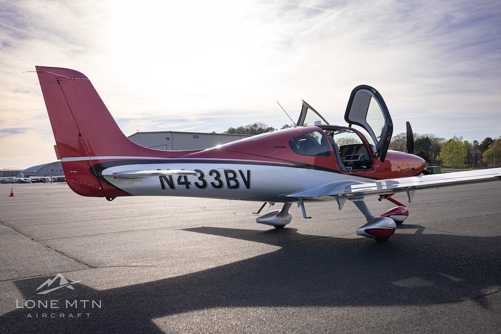 2025 Cirrus SR20 — photo 3