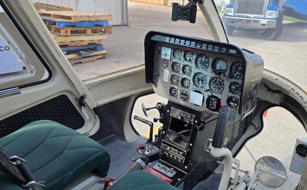 1977 Bell 206B-2 — photo 2