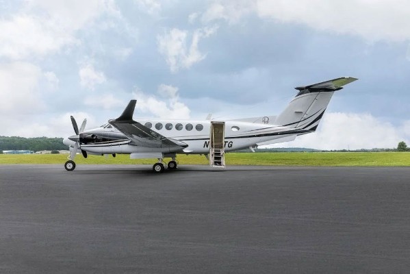 1997 Beech King Air 350 — photo 3