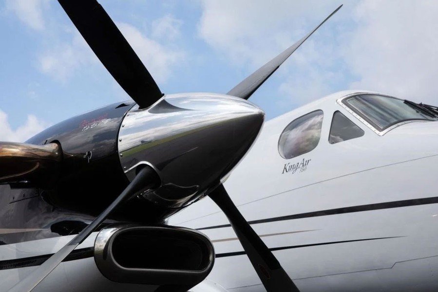 1997 Beechcraft Beech King Air 350, photo 4