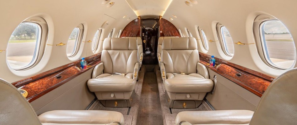 2005 Hawker 800XP — photo 2
