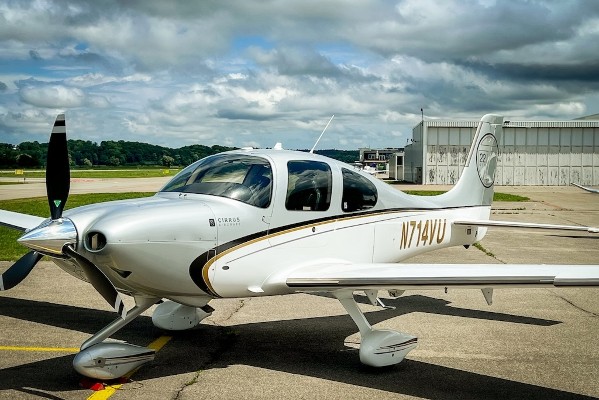2013 Cirrus SR22T — photo 1