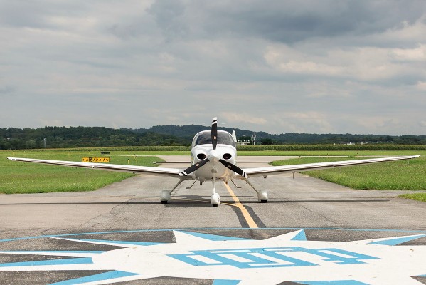2016 Cirrus SR22-G5 — photo 3