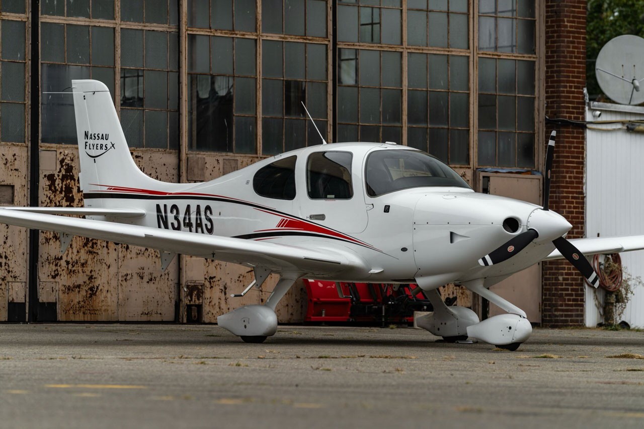 2021 Cirrus SR20 — photo 4