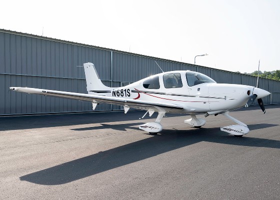 2016 Cirrus SR22-G5 — photo 5