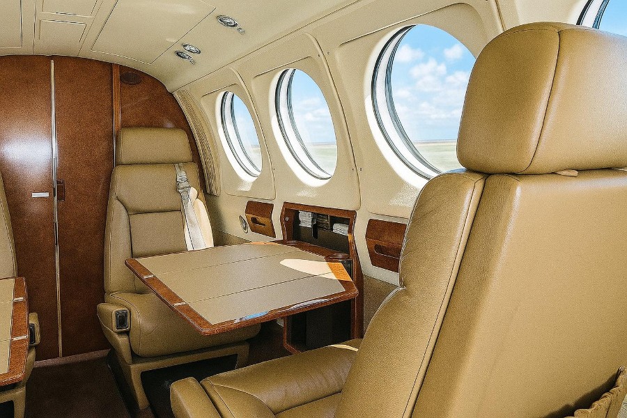 1982 Beechcraft Beech King Air B200, photo 6