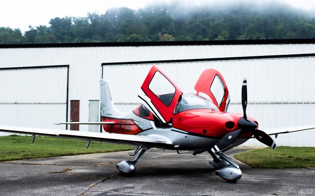 2017 Cirrus SR22T-G6 — photo 3
