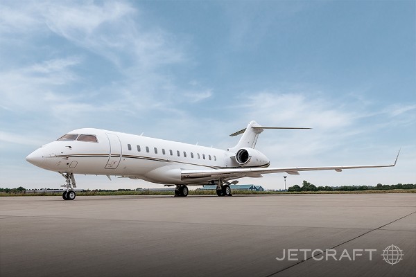 2012 Bombardier Global 6000 — photo 1