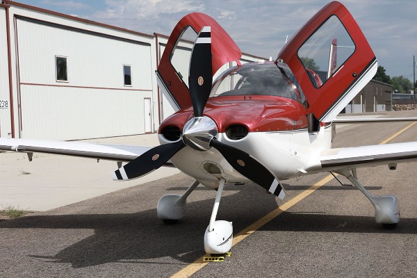 2010 Cirrus SR22-G3 — photo 5