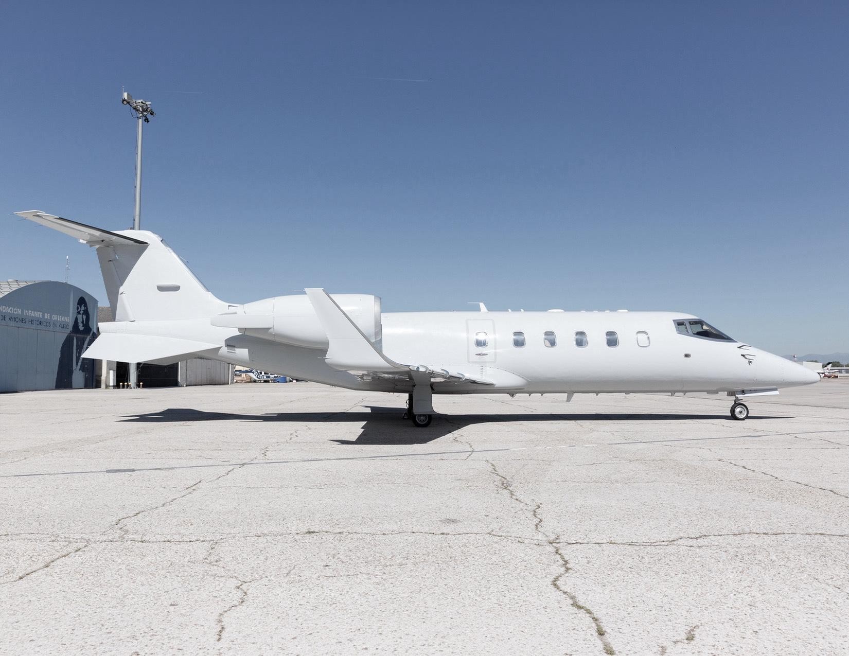 1994 Learjet 60 — photo 2