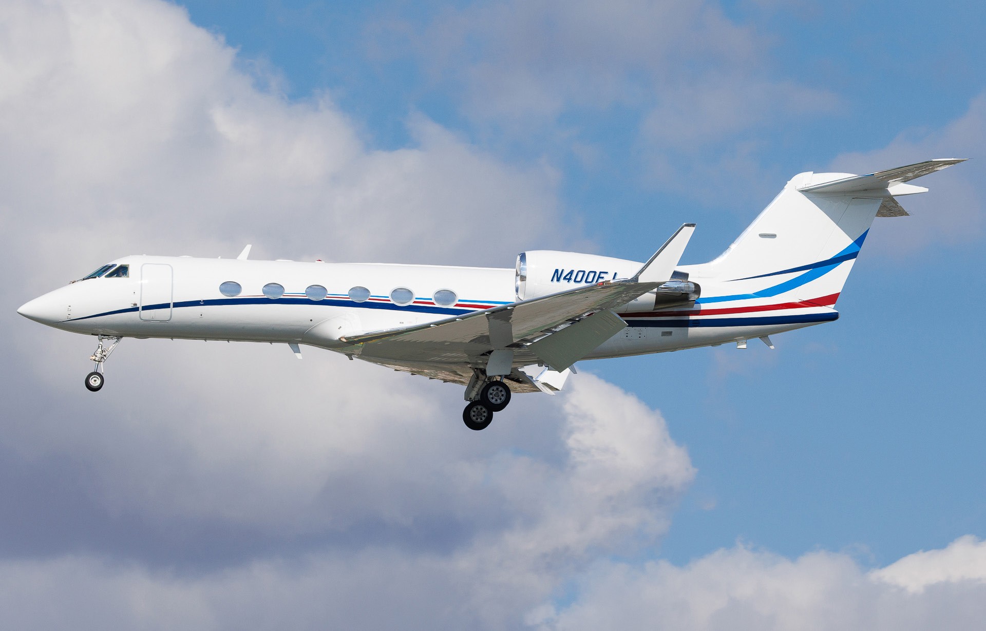 2002 Gulfstream G-IVSP — photo 2