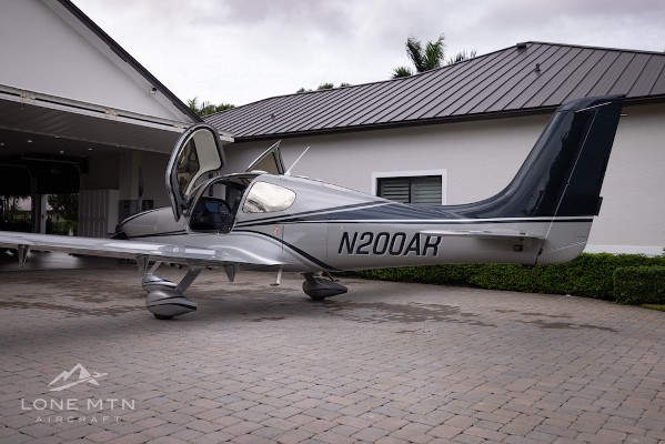 2004 Cirrus SR22-G2 — photo 3