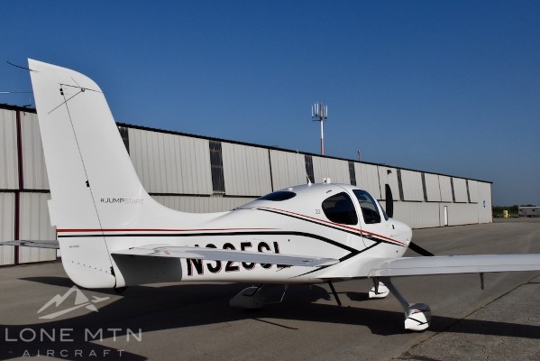 2019 Cirrus SR20 — photo 2