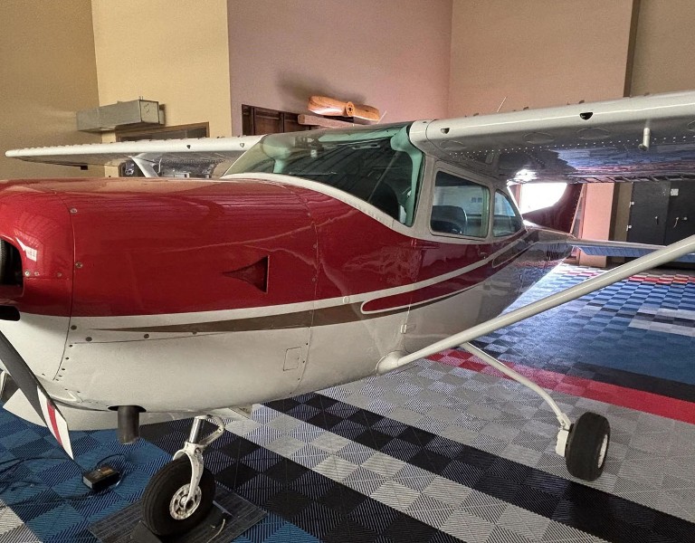 1979 Cessna TR182RG Turbo Skylane, photo 1