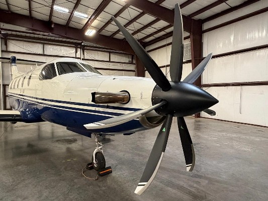 1999 Pilatus PC-12 — photo 2