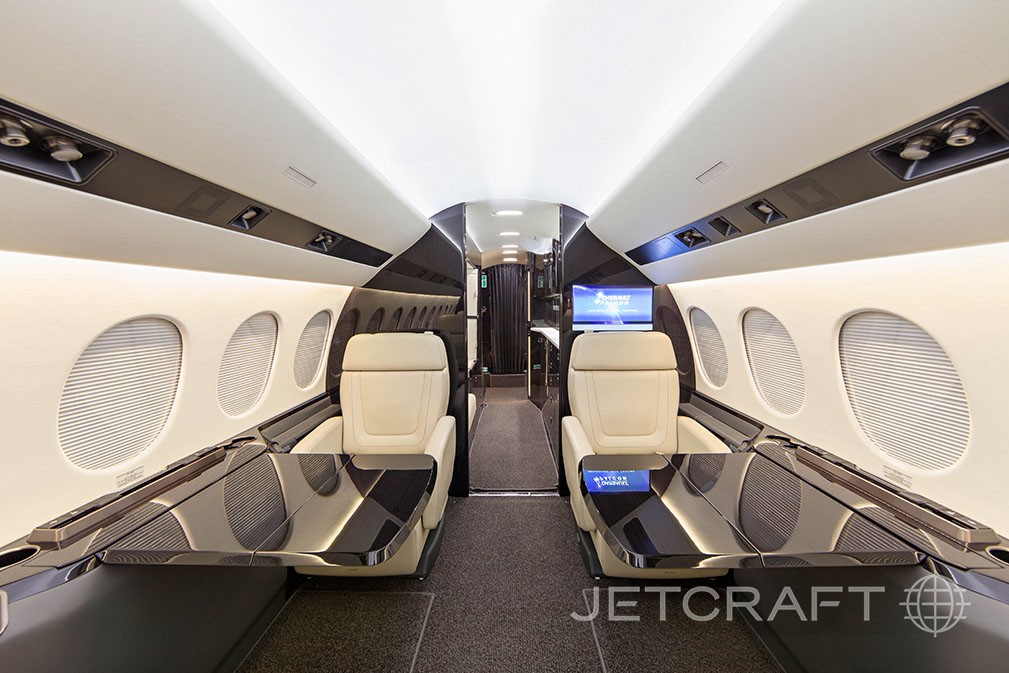2021 Falcon 8X — photo 2