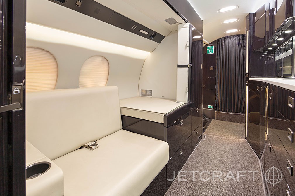 2021 Falcon 8X — photo 5