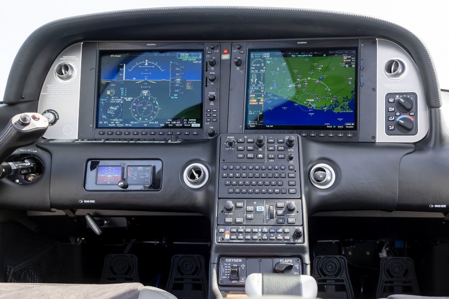 2022 Cirrus SR22T-G6 GTS (N71JB), photo 12