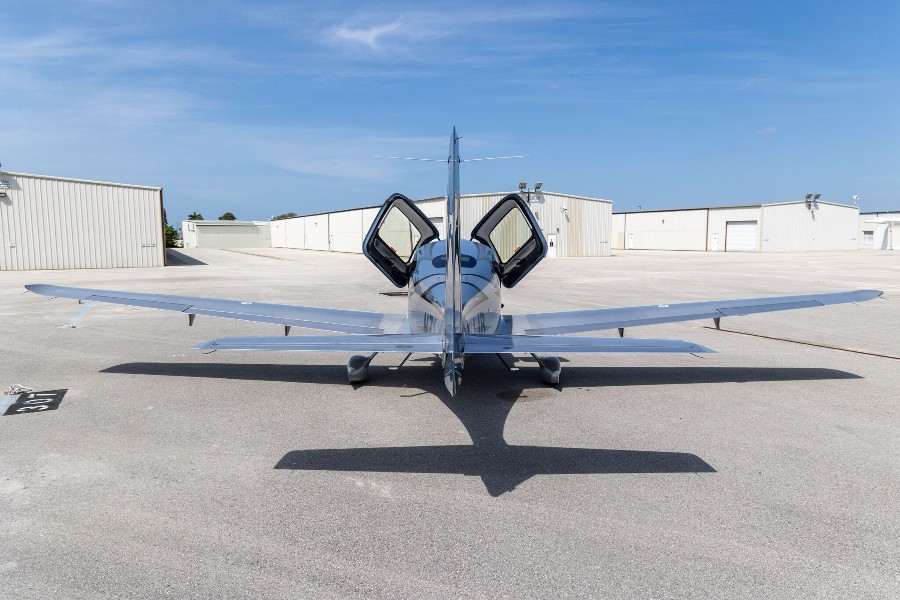 2022 Cirrus SR22T-G6 GTS (N71JB), photo 6