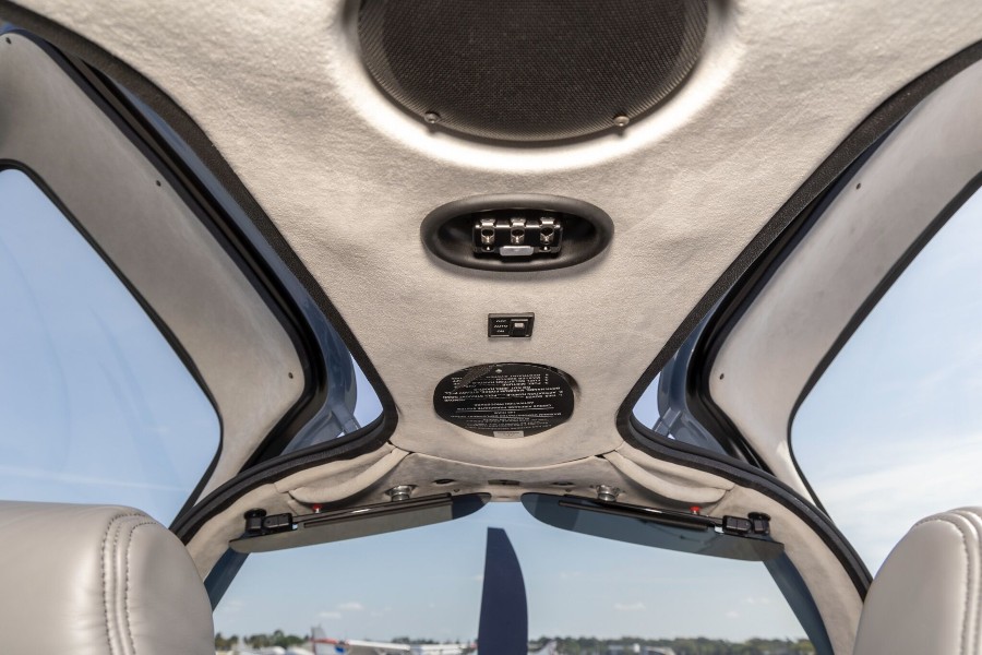 2022 Cirrus SR22T-G6 GTS (N71JB), photo 8