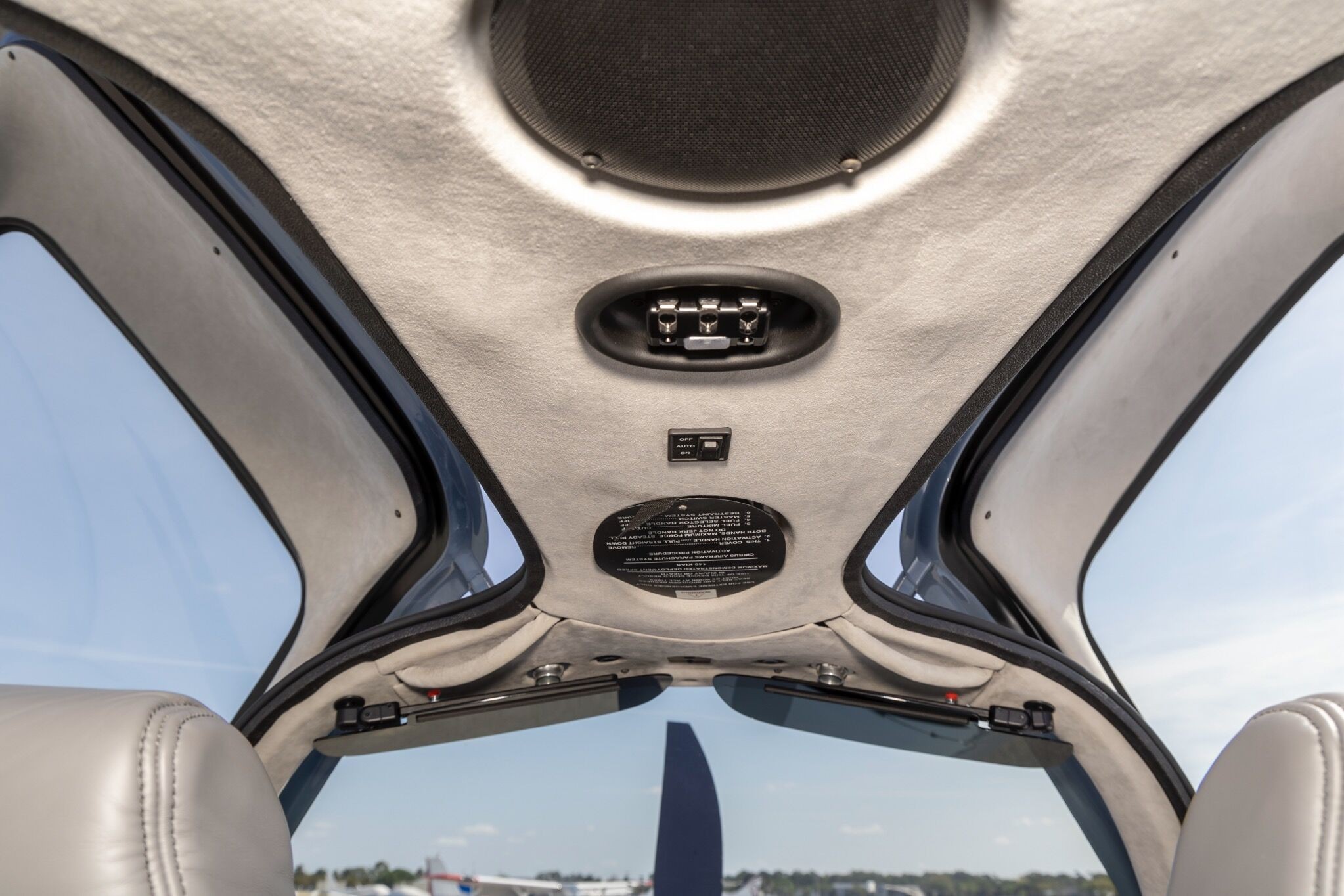 2022 Cirrus SR22T-G6 GTS 4