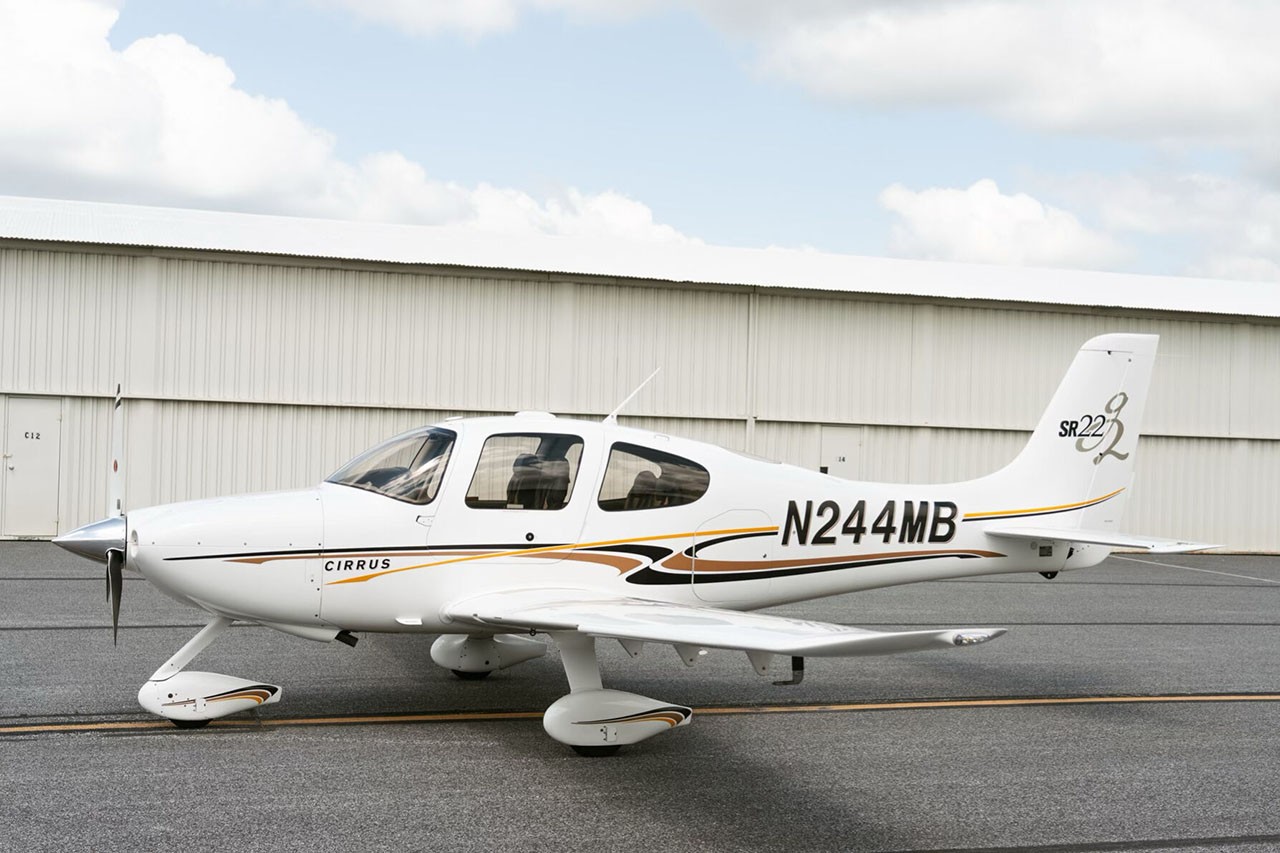 2005 Cirrus SR22-G2 — photo 1
