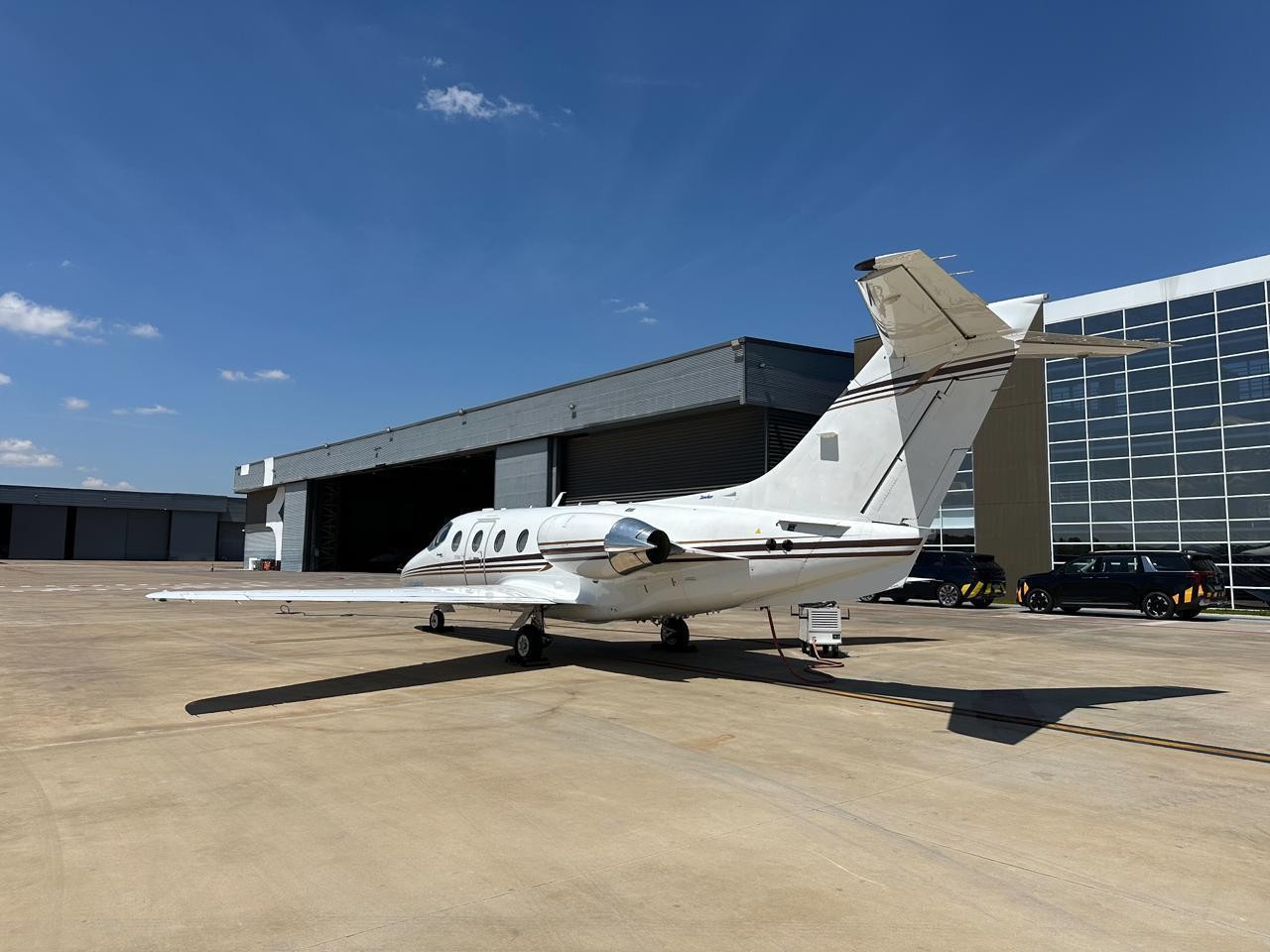 2006 Hawker 400XP — photo 2