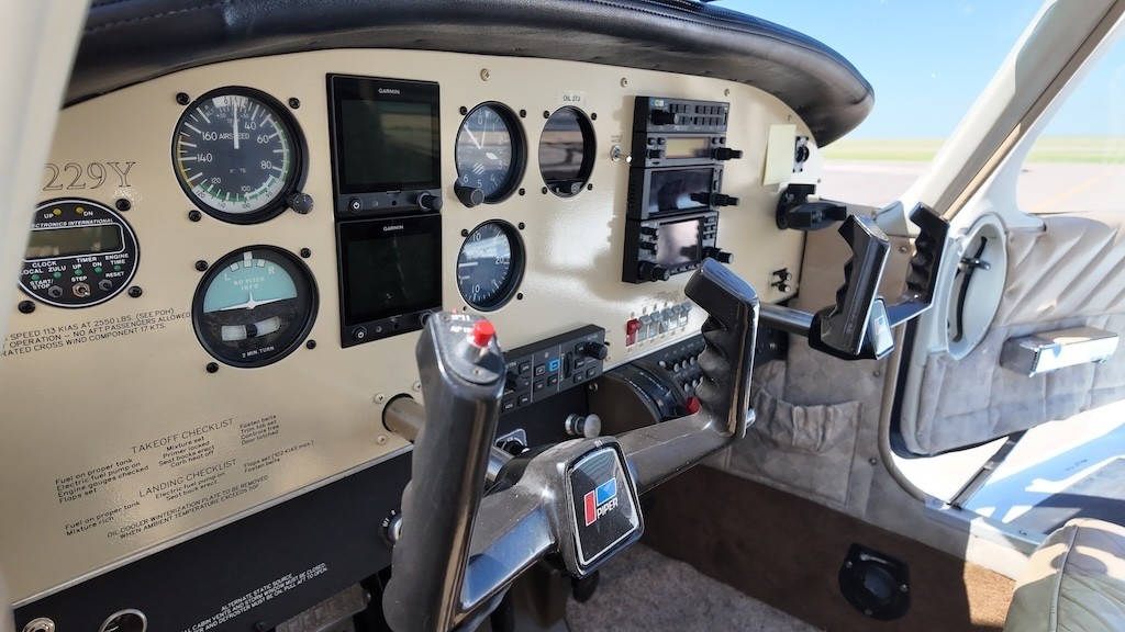 1979 Piper Archer II — photo 5