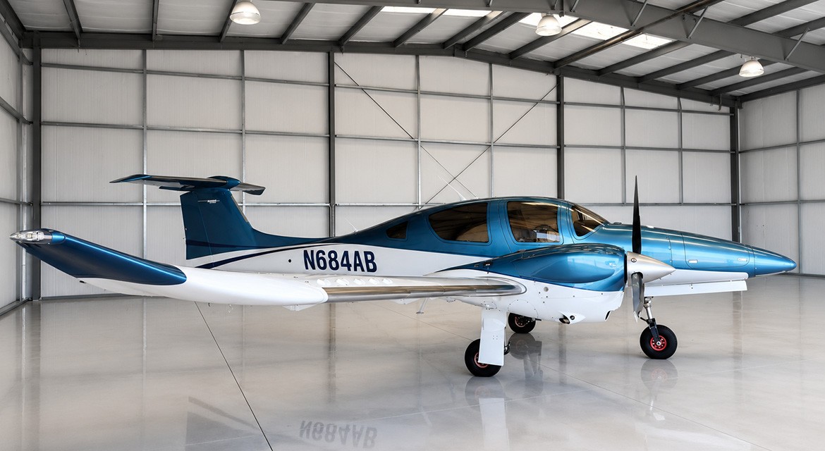2021 Diamond DA62