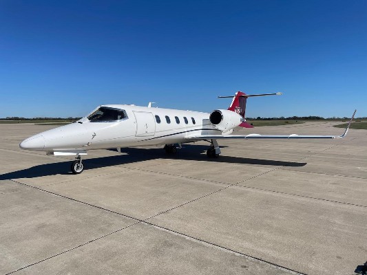1999 Learjet 31 — photo 1
