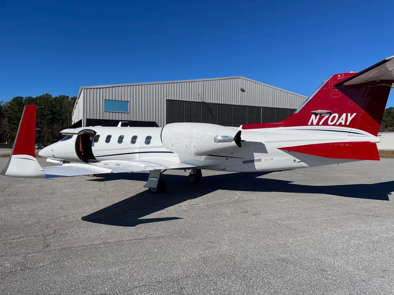 1999 Learjet 31 — photo 2