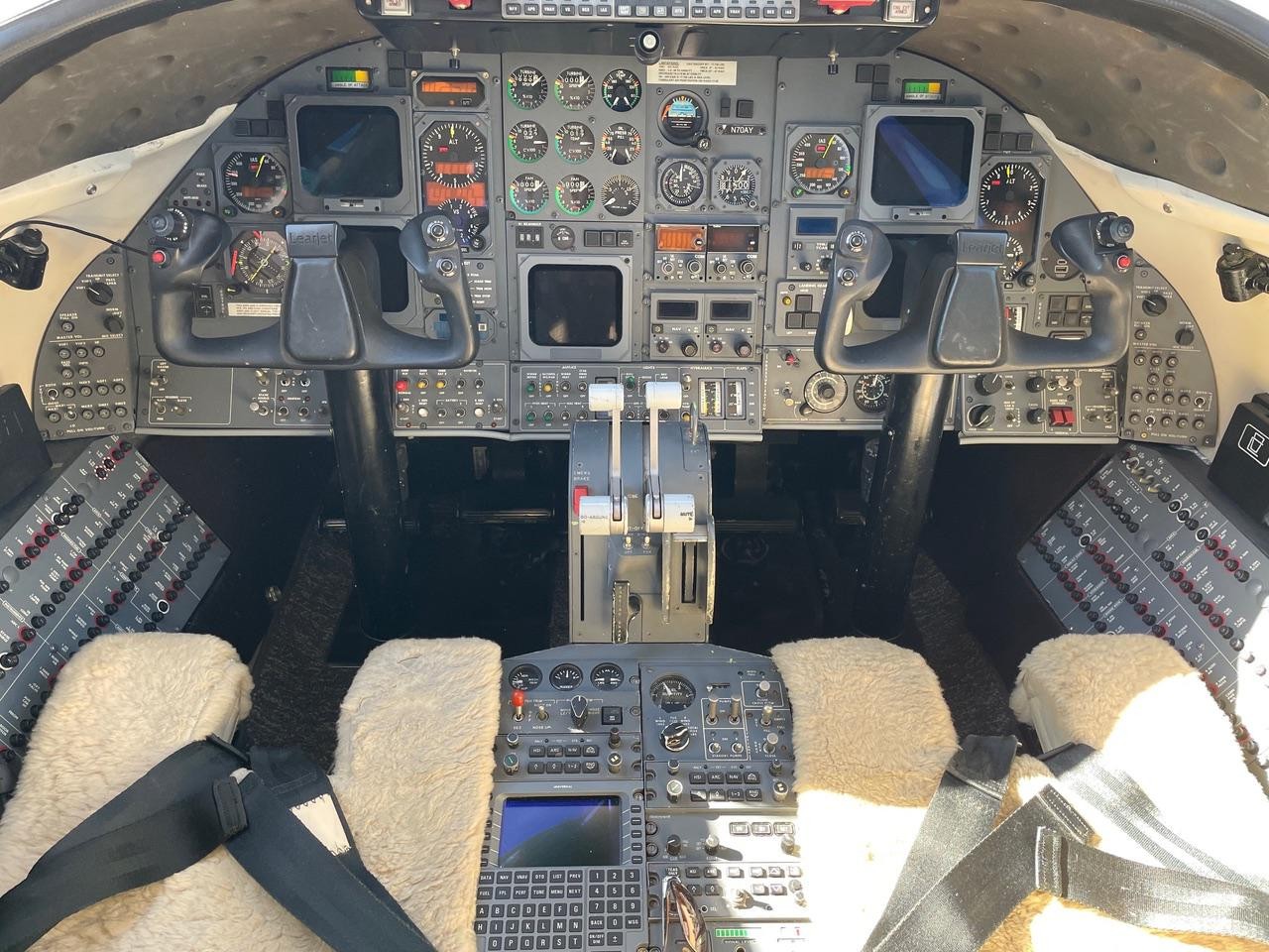 1999 Learjet 31 A 5