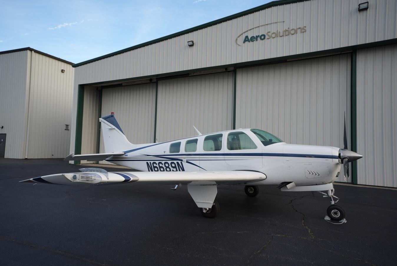 1980 Beech Bonanza A36 — photo 2