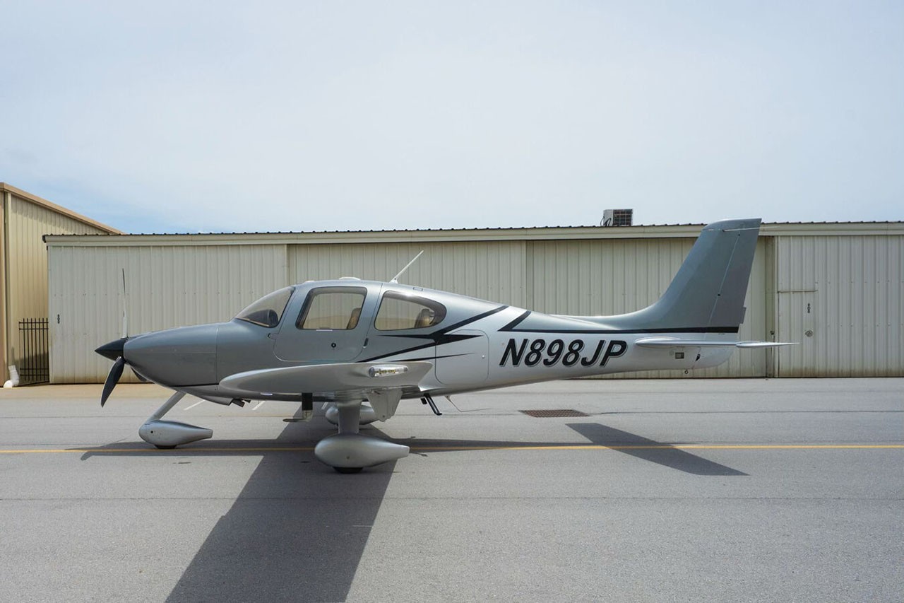 2005 Cirrus SR22-G2 — photo 1