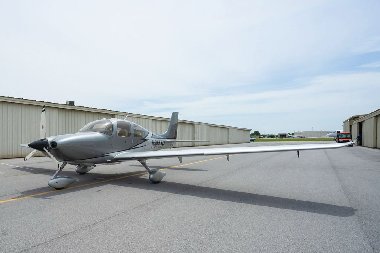 2005 Cirrus SR22-G2 — photo 2